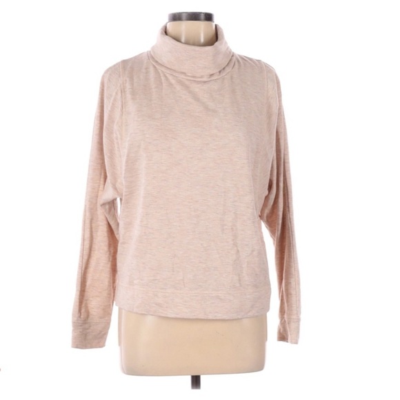 turtleneck sweatshirt - Picture 3 of 5